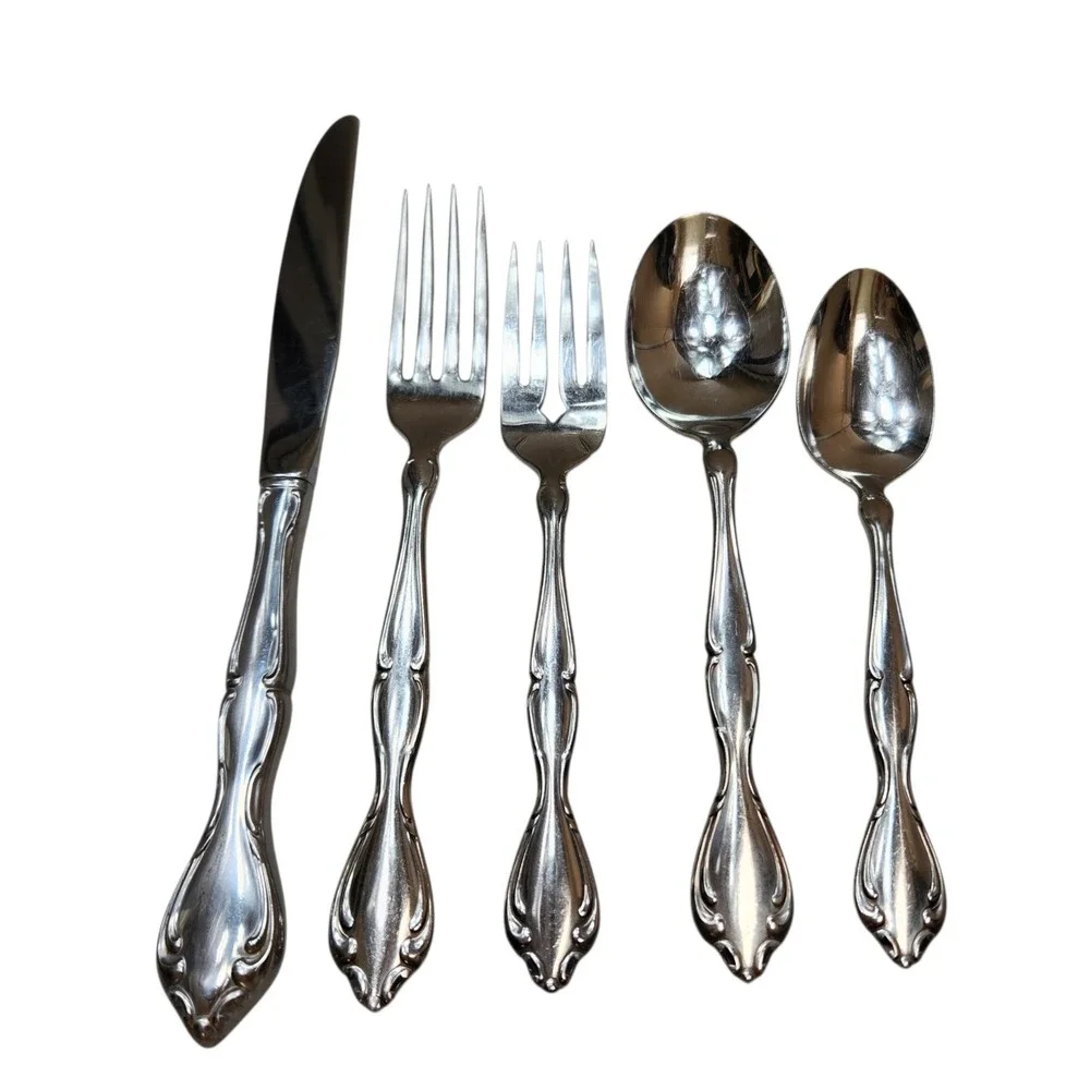 Oneida Community 5 Settings Stainless Chatelaine Flatware Betty Crocker 31 Piece